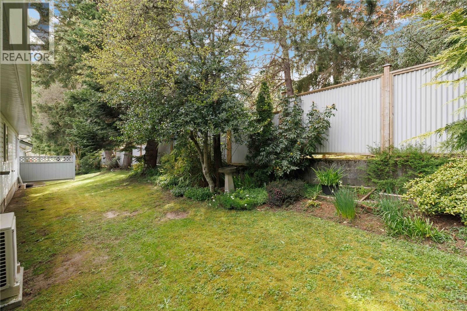 2 1968 Cultra Avenue, Central Saanich