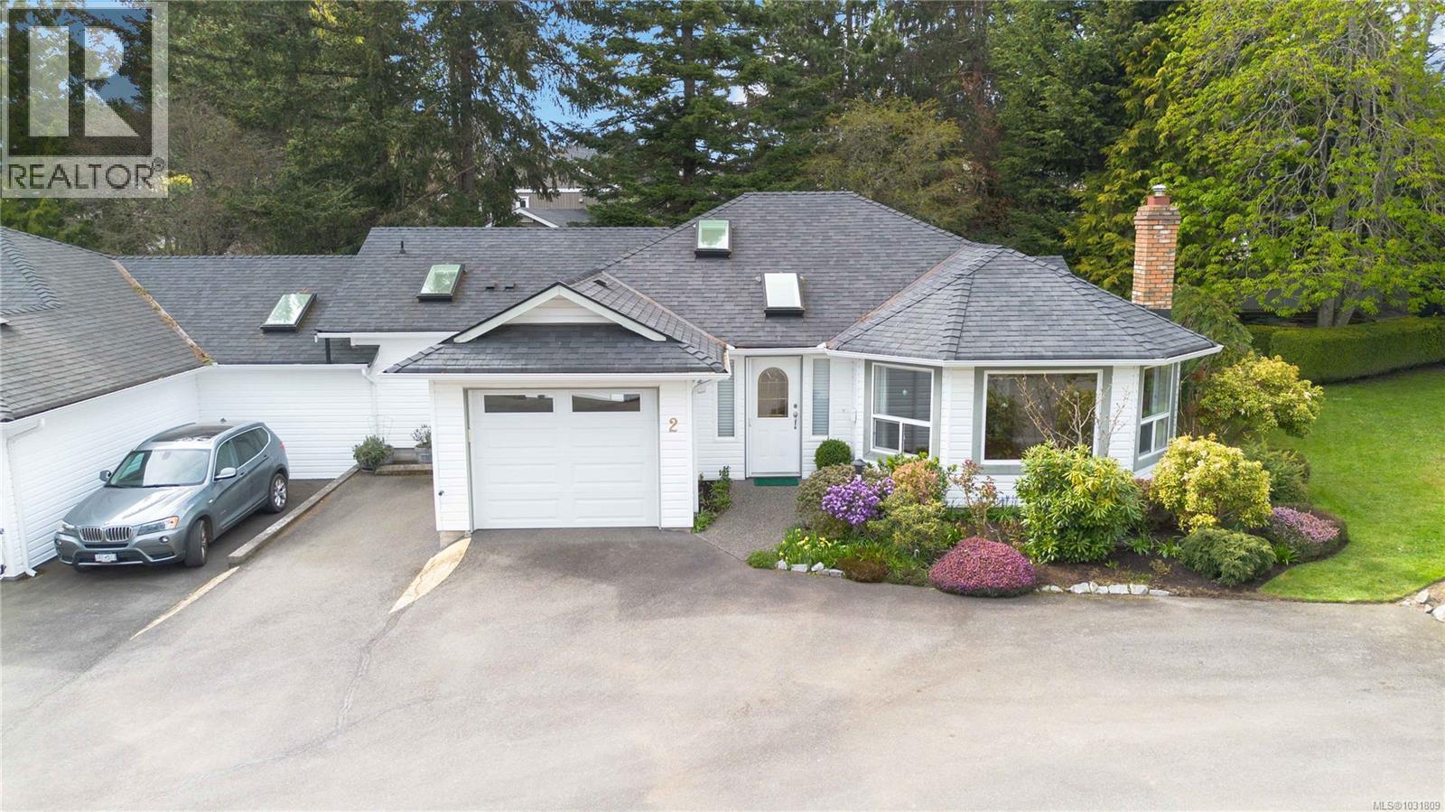 2 1968 Cultra Avenue, Central Saanich