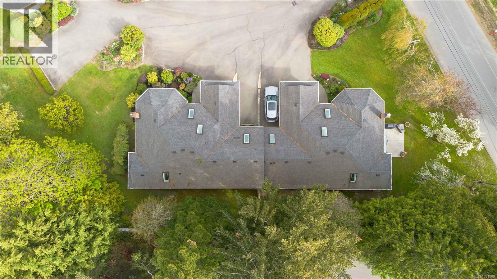 2 1968 Cultra Avenue, Central Saanich