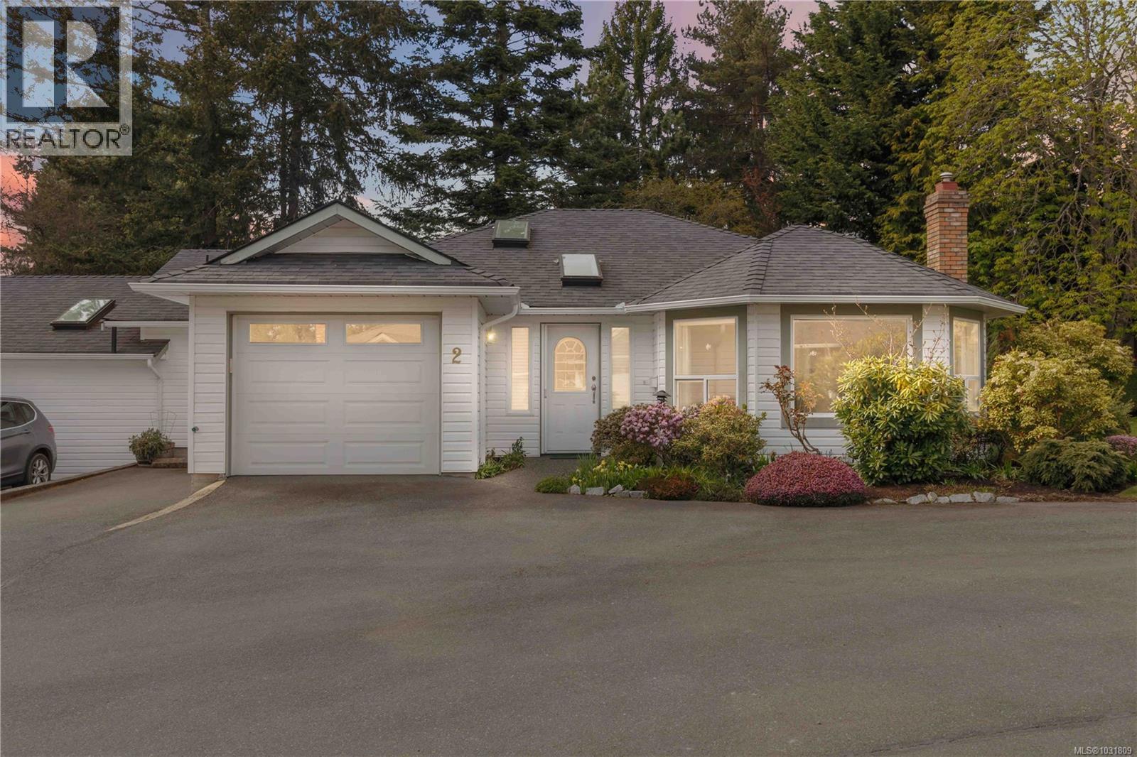 2 1968 Cultra Avenue, Central Saanich
