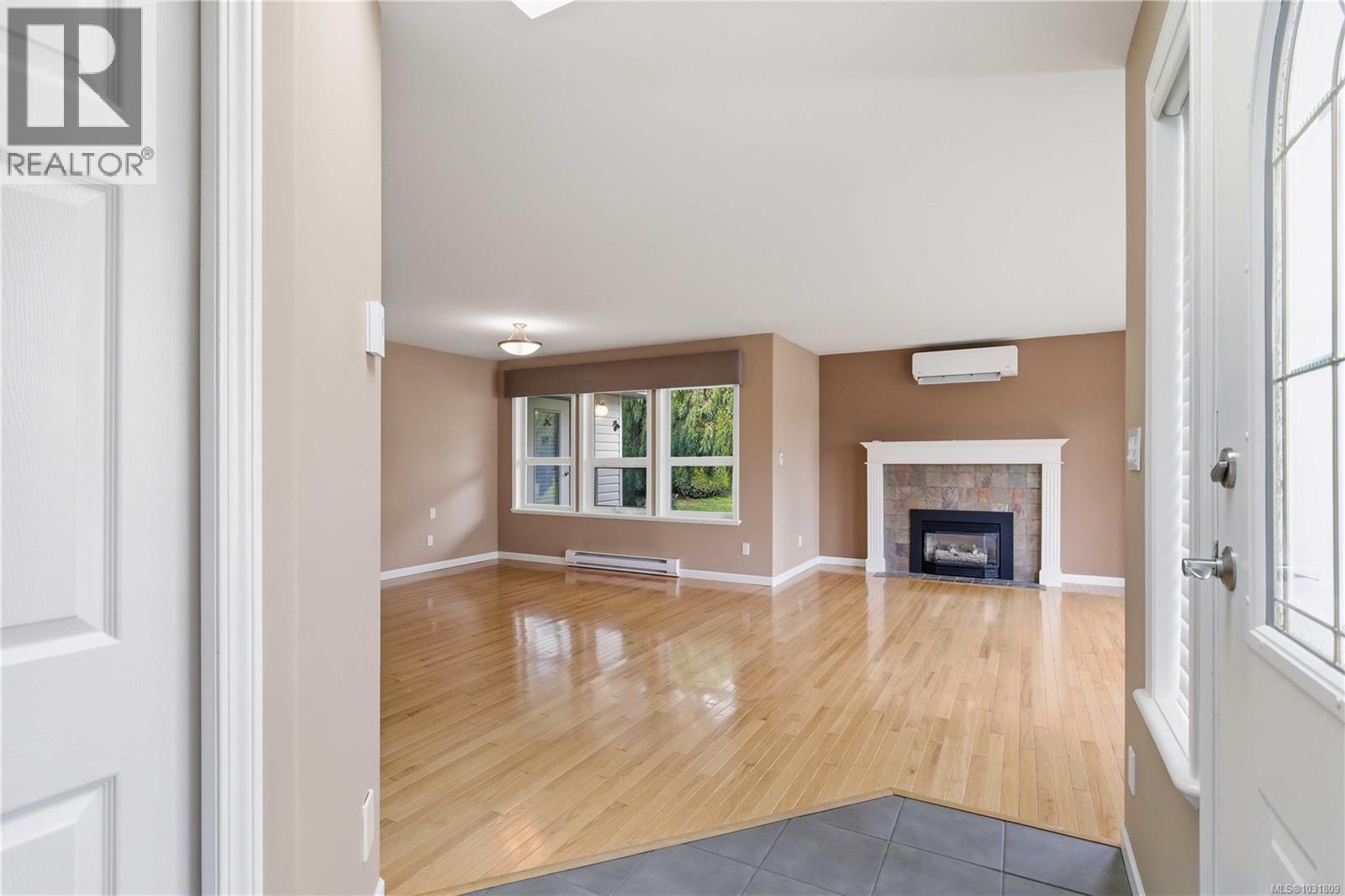 2 1968 Cultra Avenue, Central Saanich