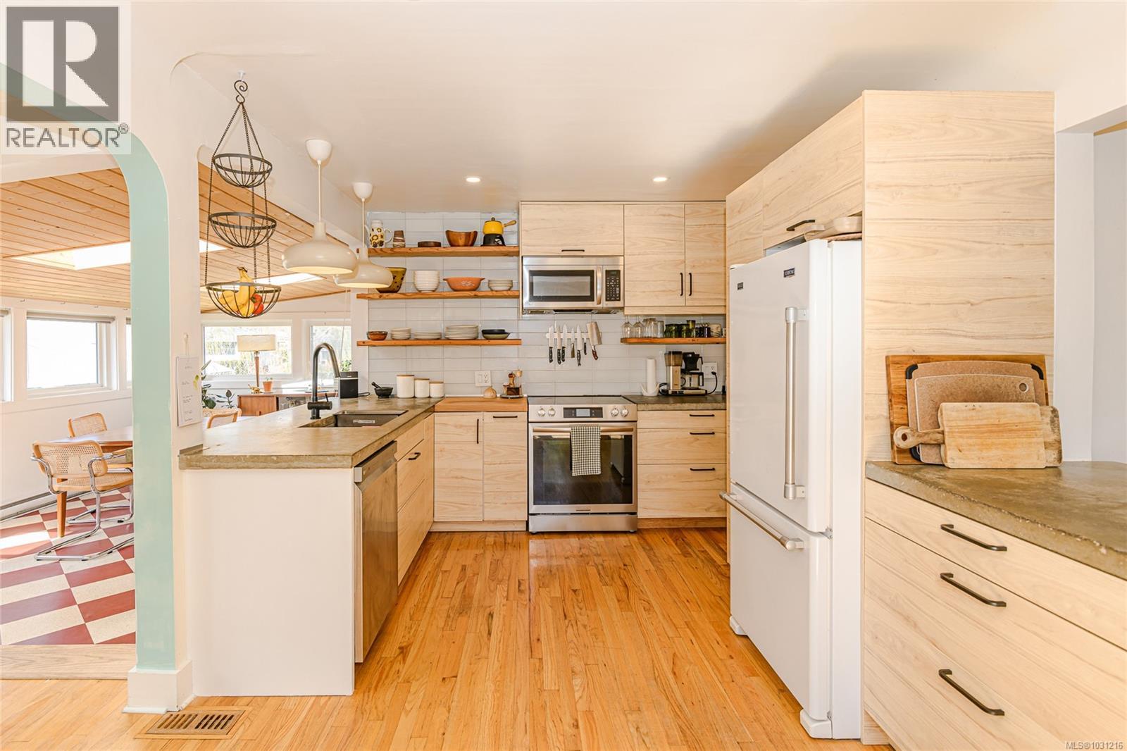 3090 BALFOUR AVE - 10