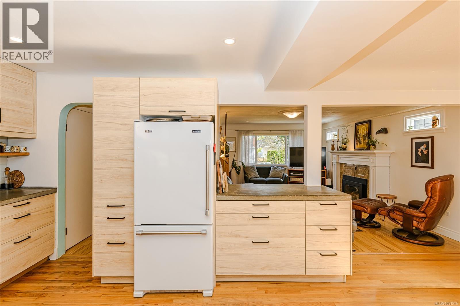 3090 BALFOUR AVE - 12