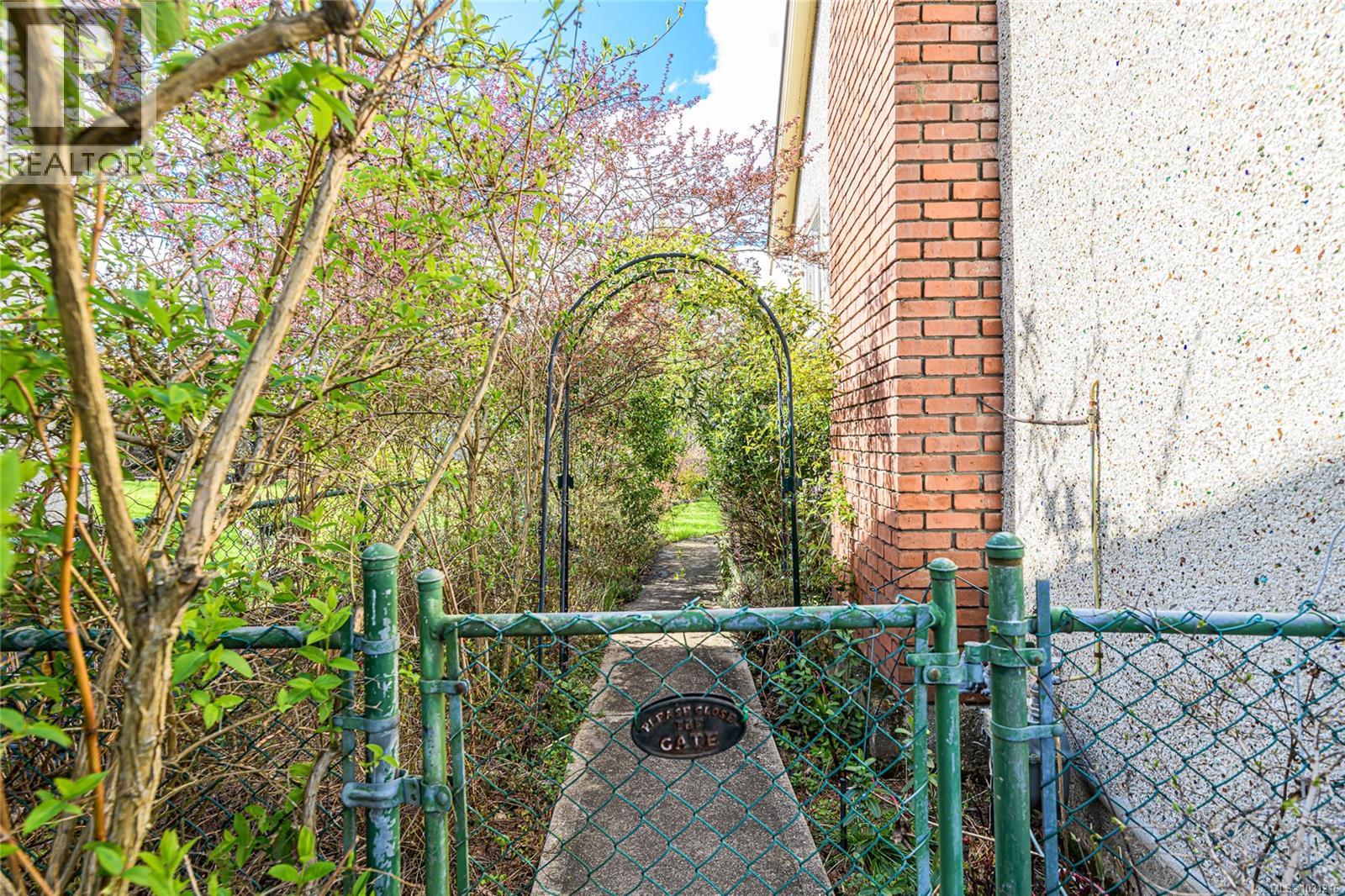 3090 BALFOUR AVE - 29