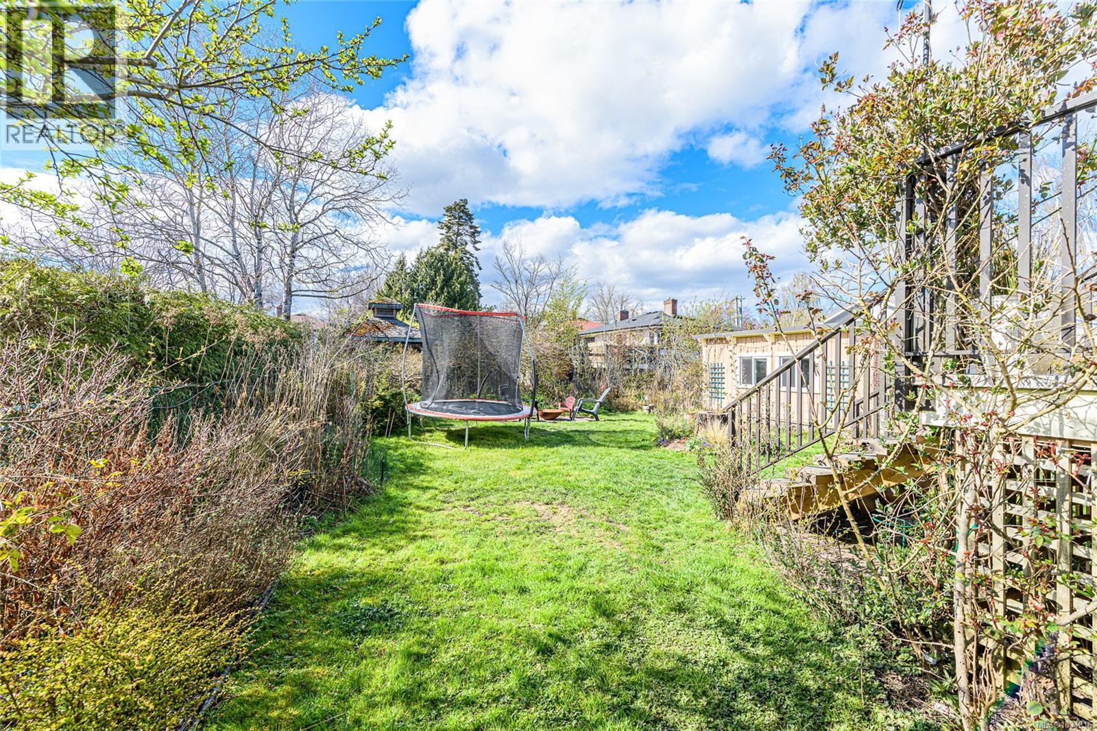 3090 BALFOUR AVE - 30