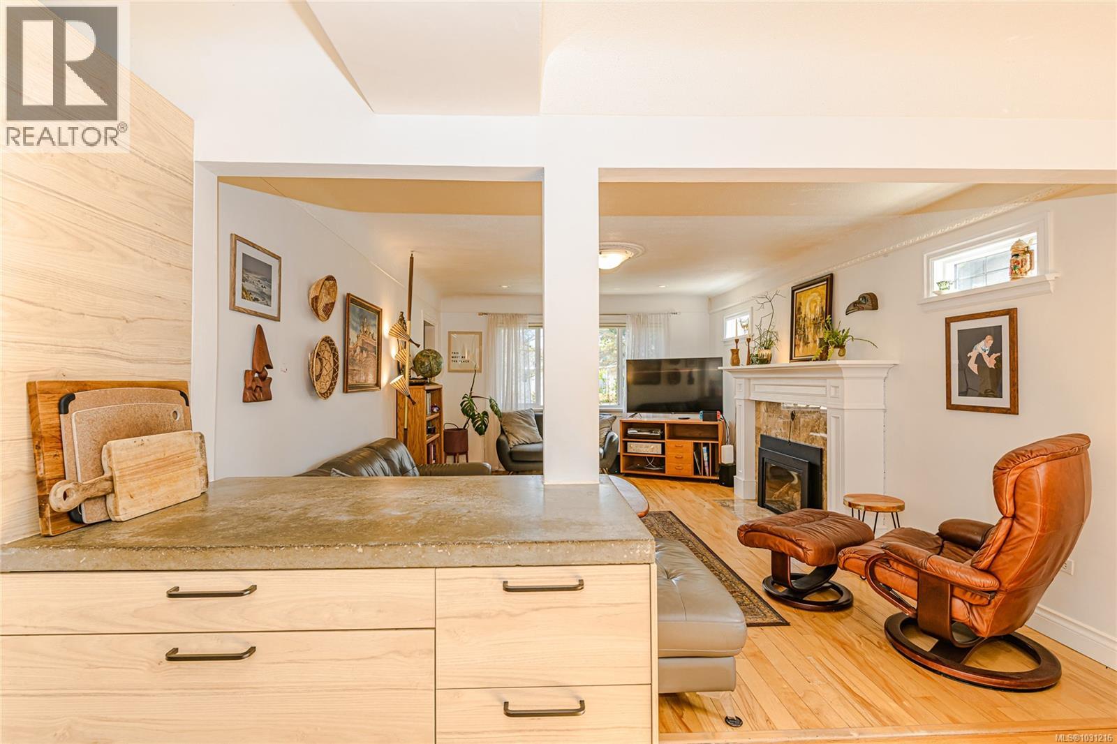 3090 BALFOUR AVE - 9