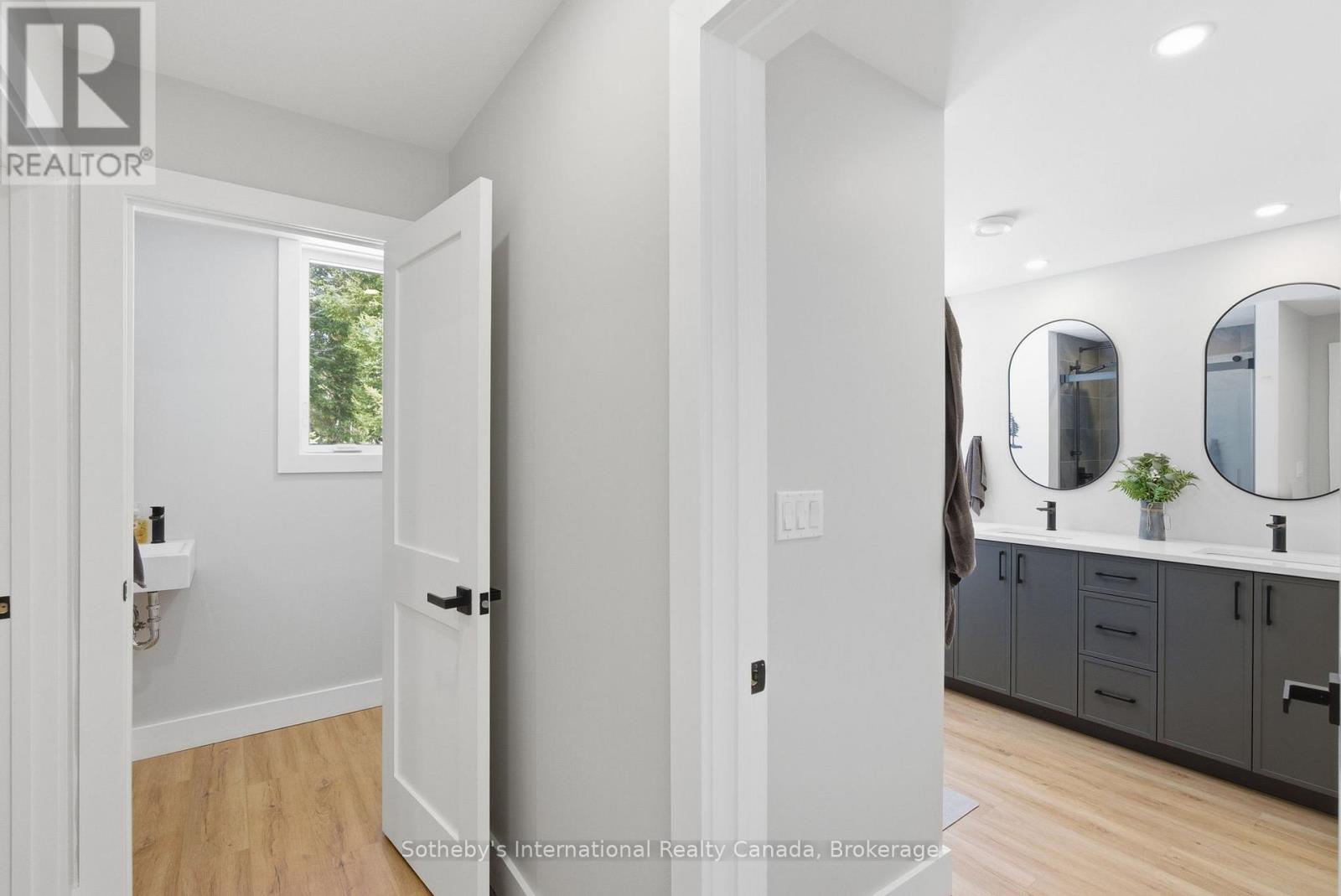 Primary ensuite. Split bathroom for added privacy