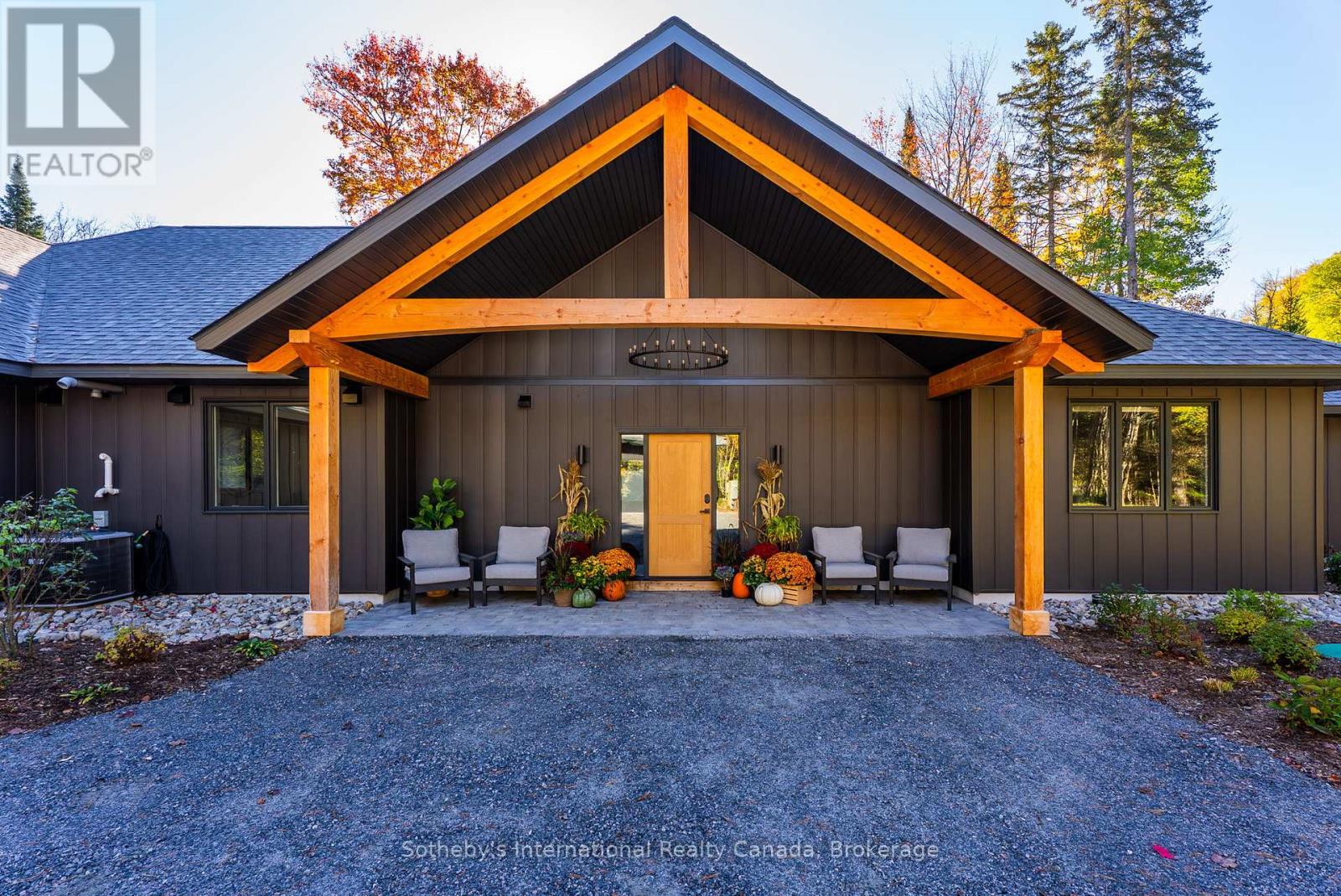 26 MCGREGOR WAY — photo 4