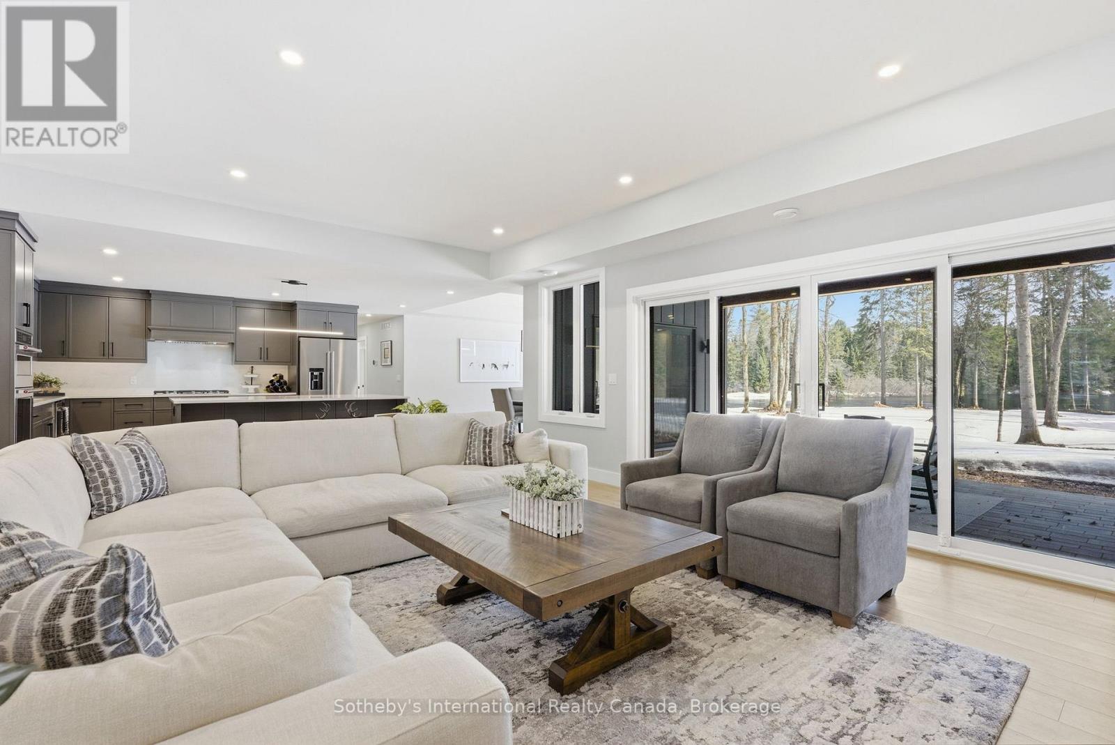 26 MCGREGOR WAY — photo 8