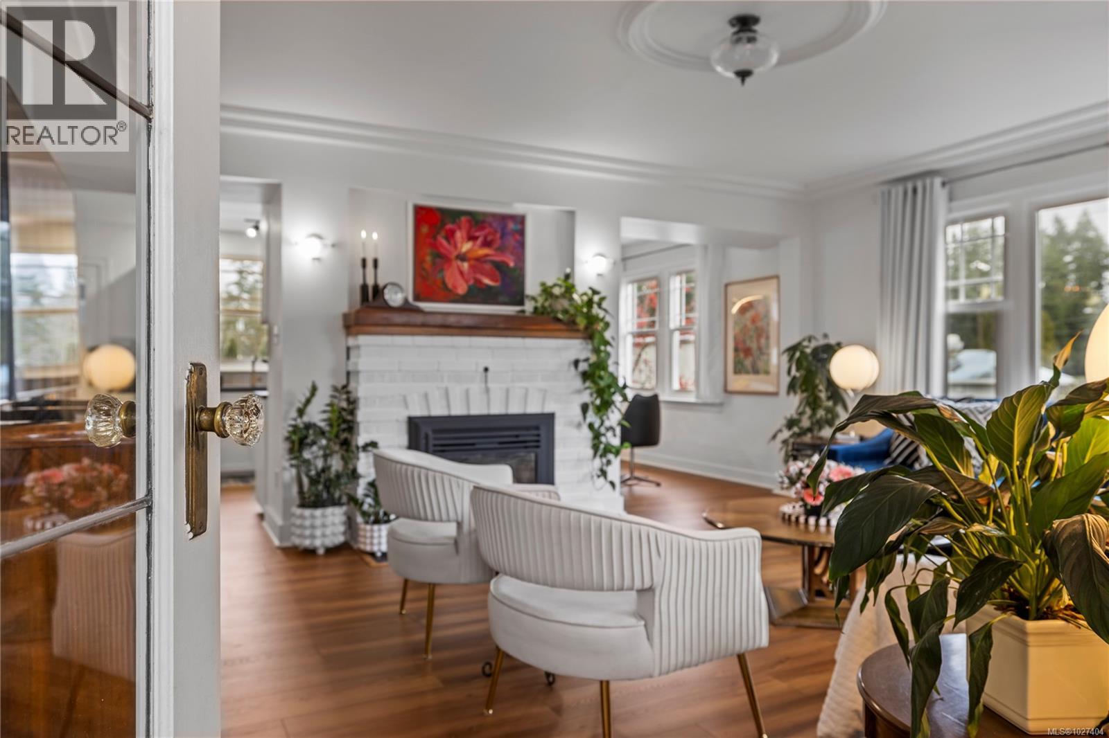 4621 STRATHERN ST - Image 2