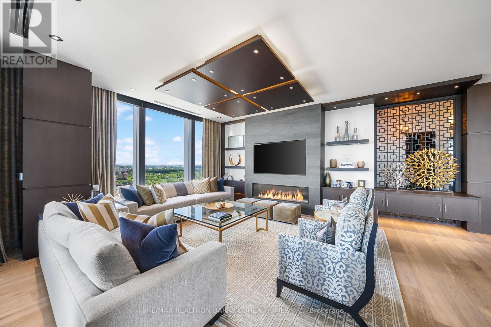 Listing photo of 4501 - 50 YORKVILLE AVENUE