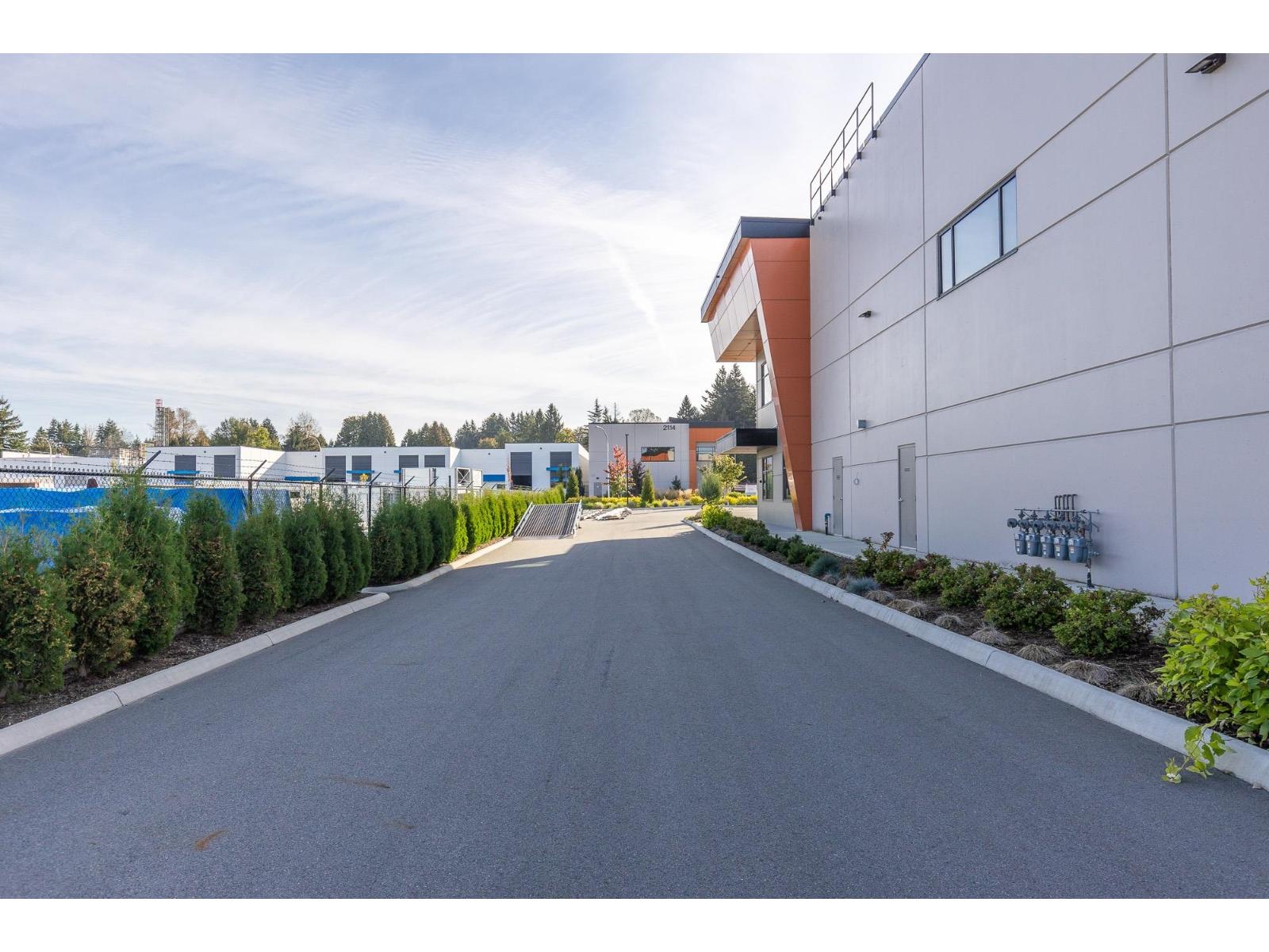 2105 CARPENTER STREET — photo 11