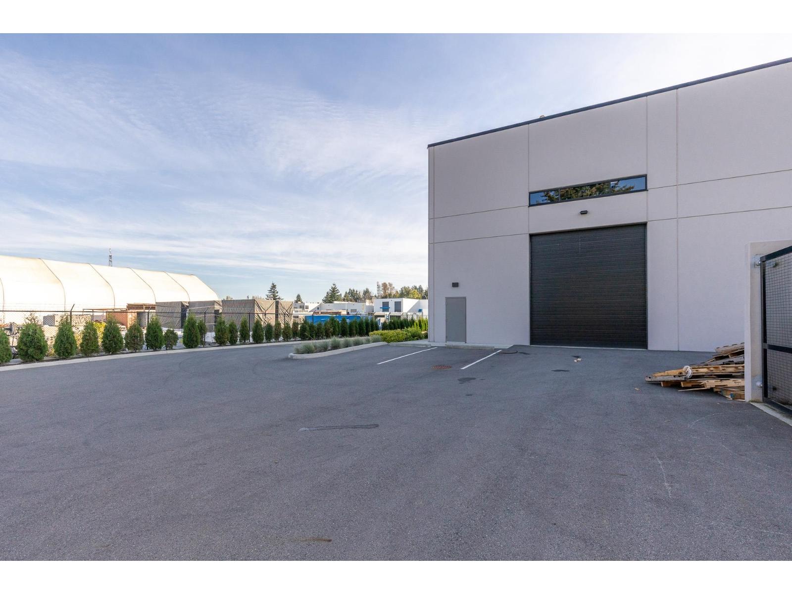 2105 CARPENTER STREET — photo 14