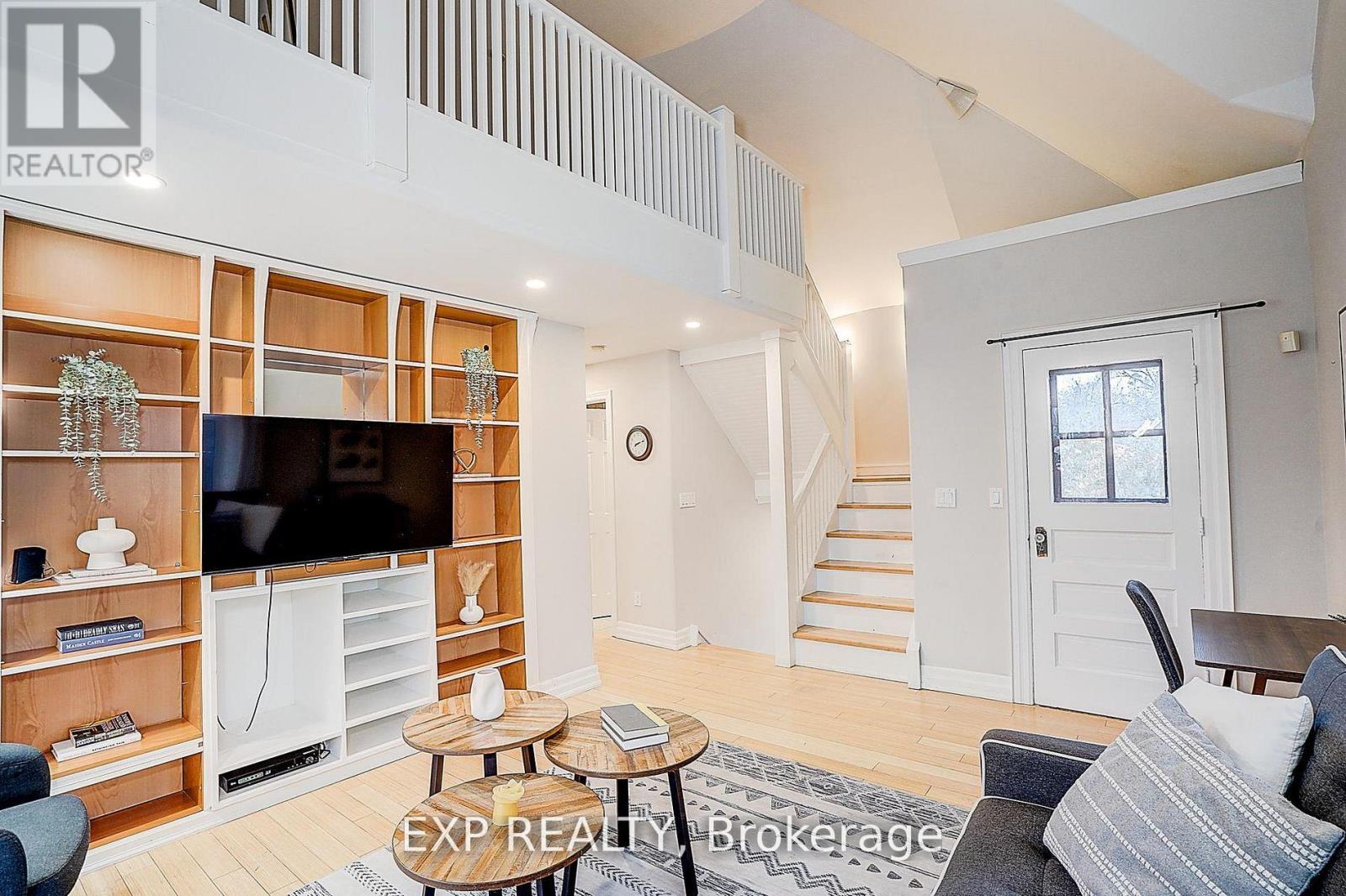 12 VINCENT STREET - 17