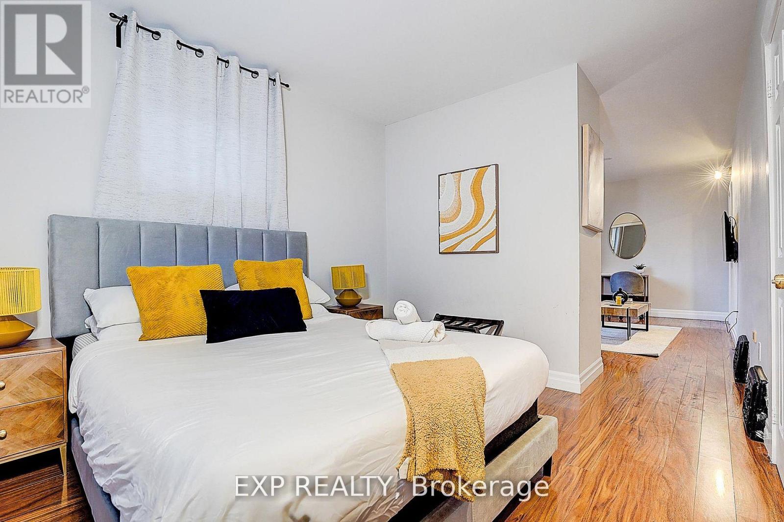 12 VINCENT STREET - 36