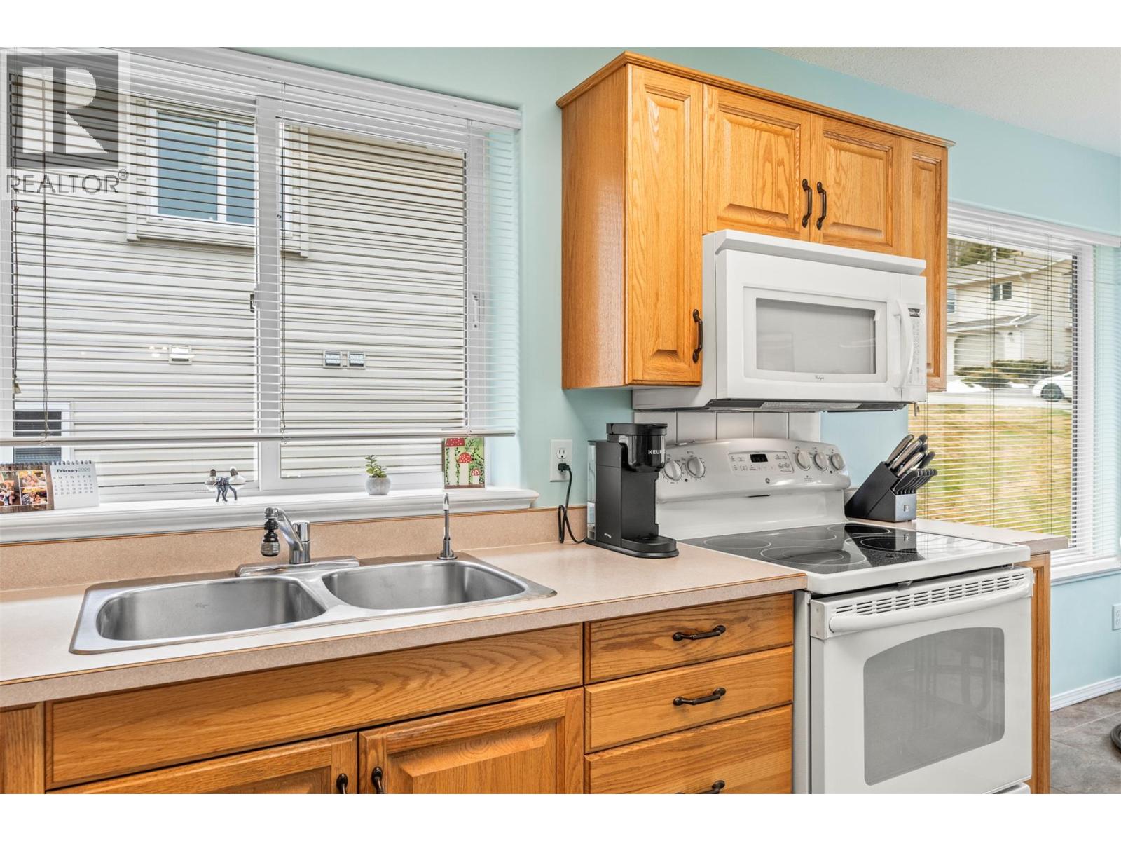 #55 2675 Pine Avenue Unit# 55 - 16