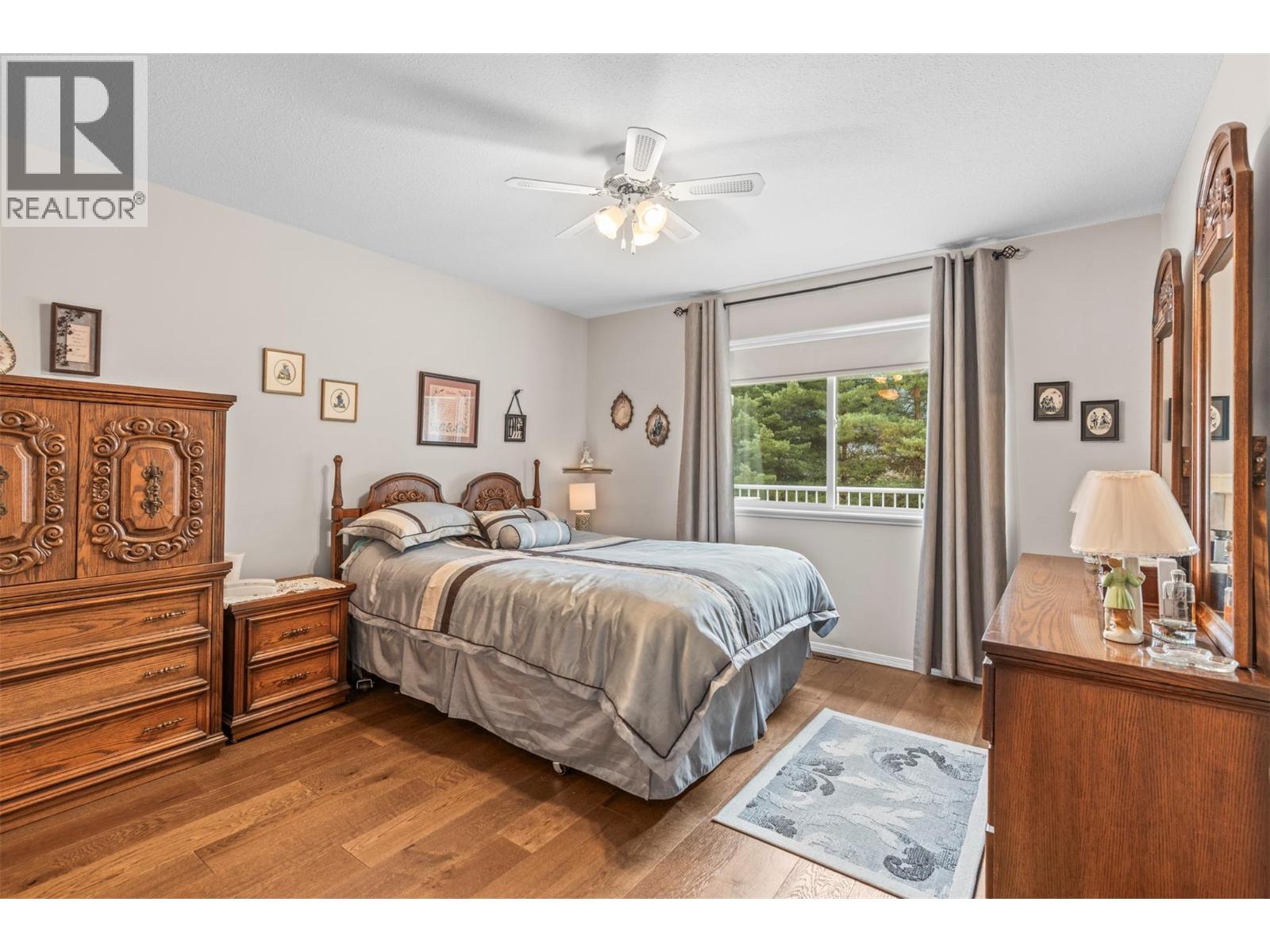 #55 2675 Pine Avenue Unit# 55 - 23