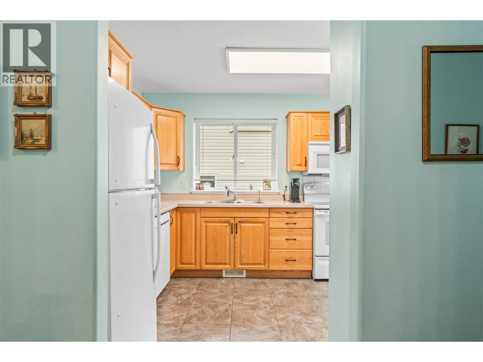 #55 2675 Pine Avenue Unit# 55 - 19