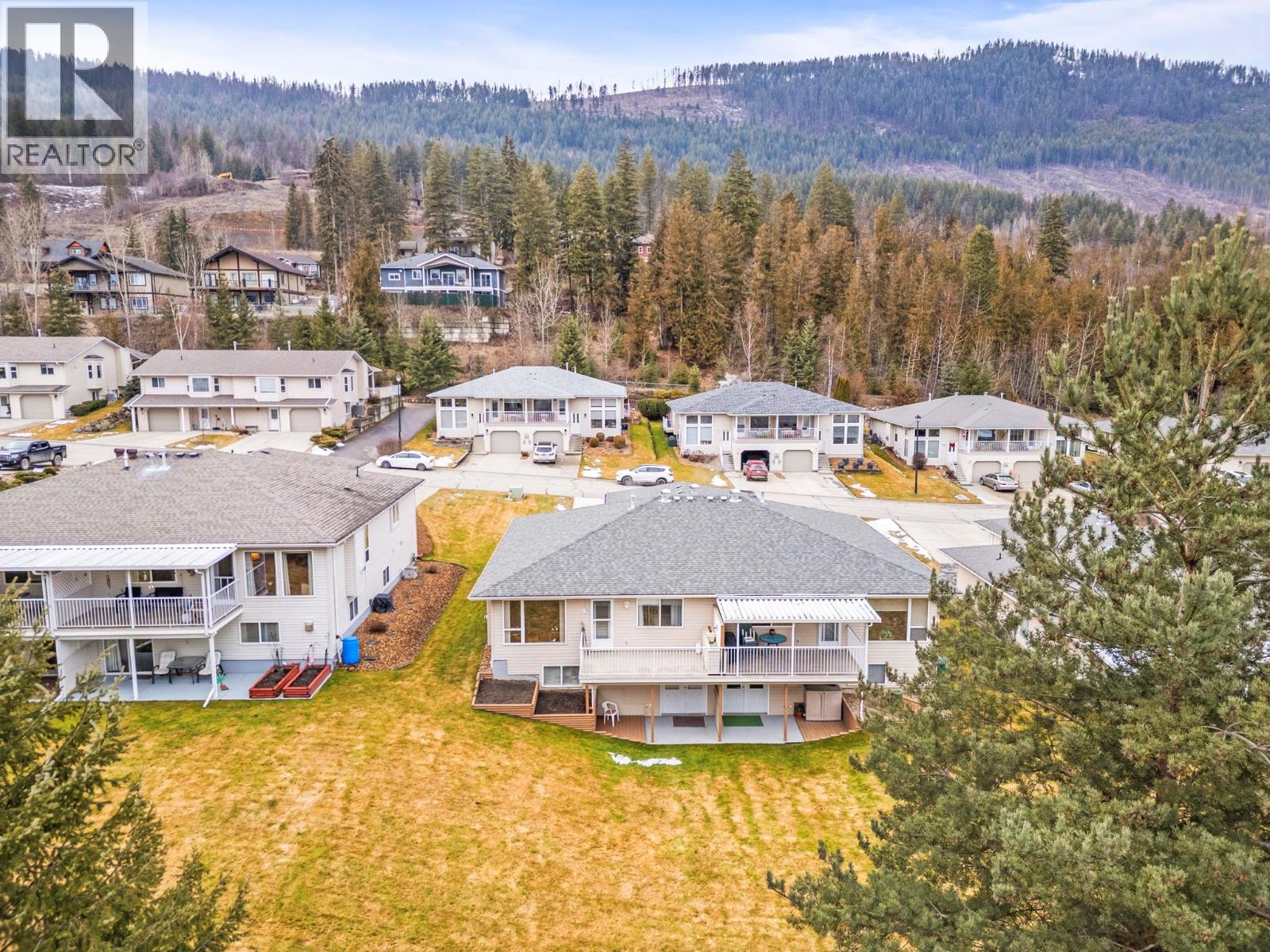 #55 2675 Pine Avenue Unit# 55 - 67