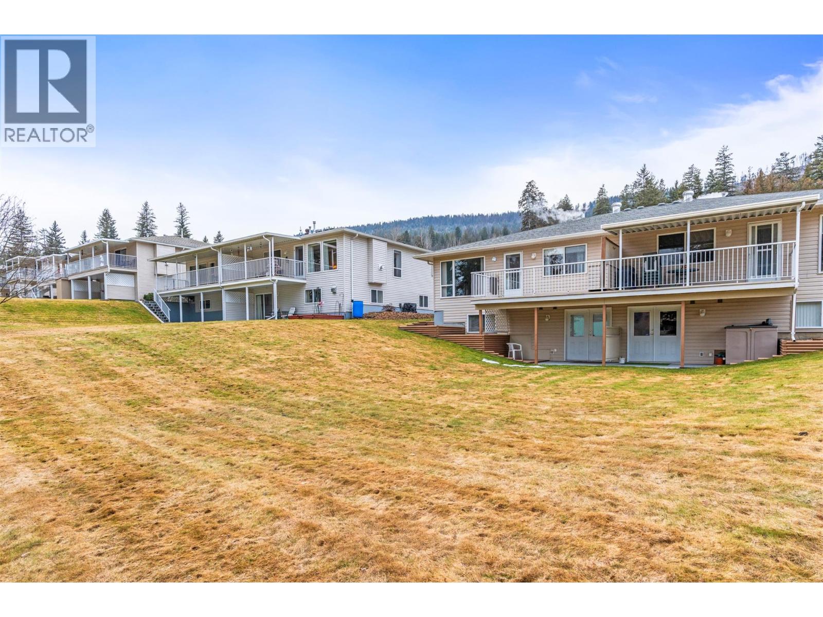 #55 2675 Pine Avenue Unit# 55 - 60