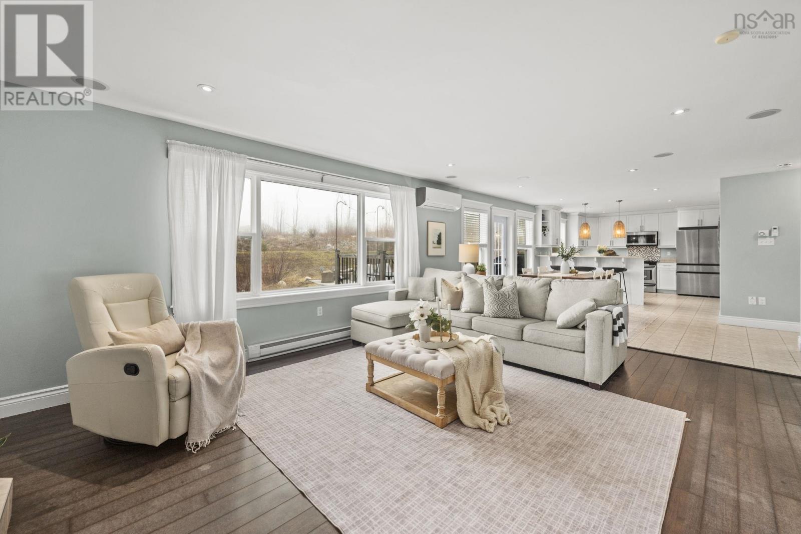 Property 7 of 33 of 428 Hemlock Drive