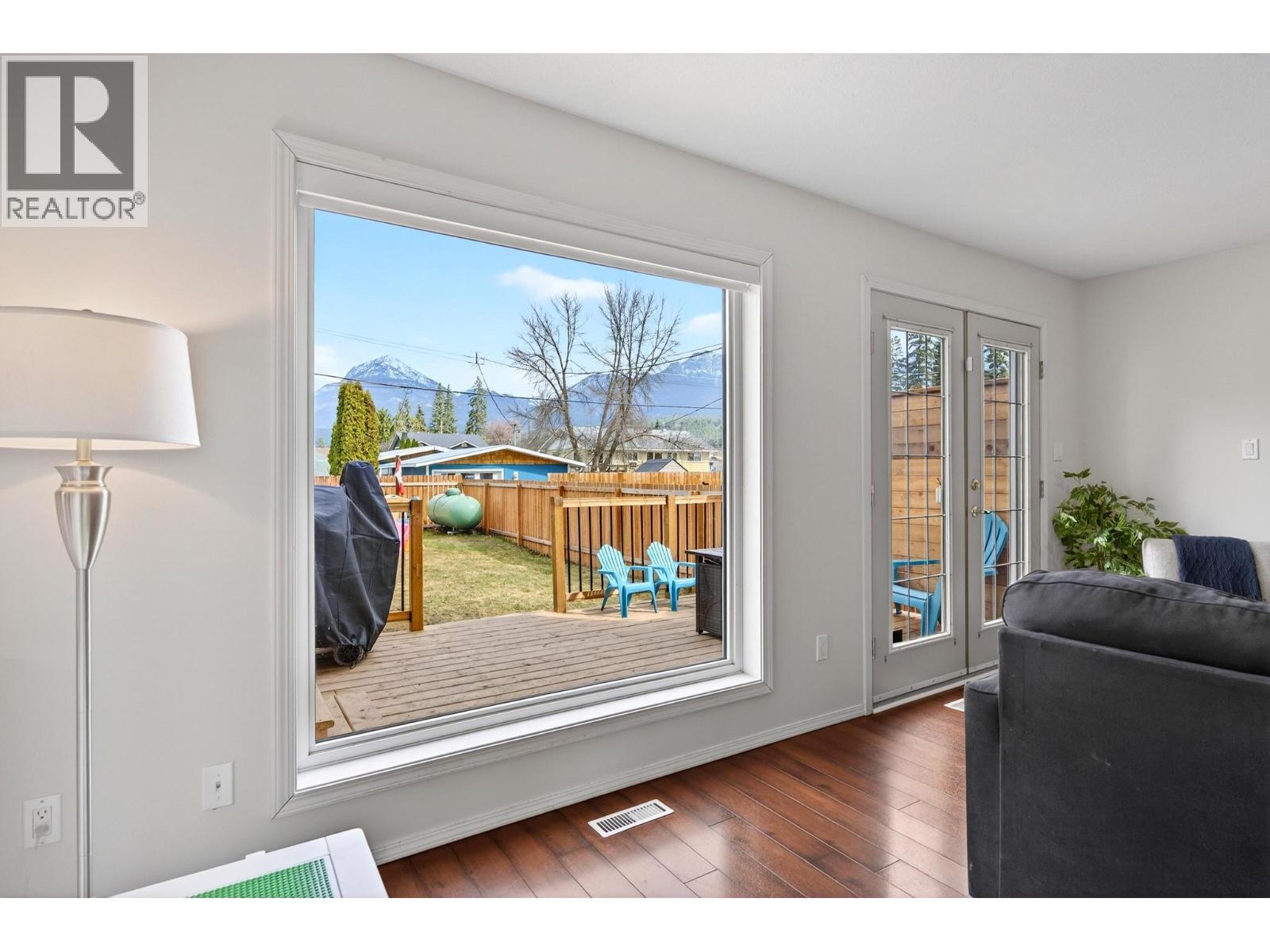 511 10TH  S STREET - 18