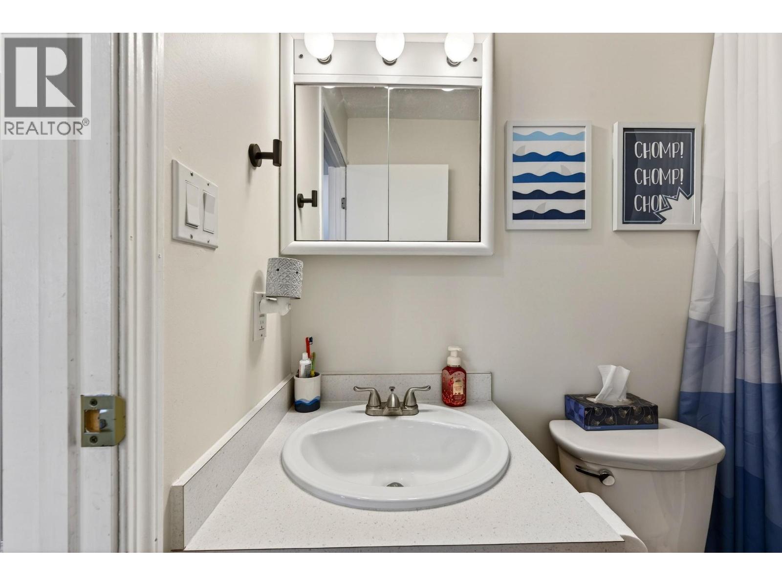 511 10TH  S STREET - 40