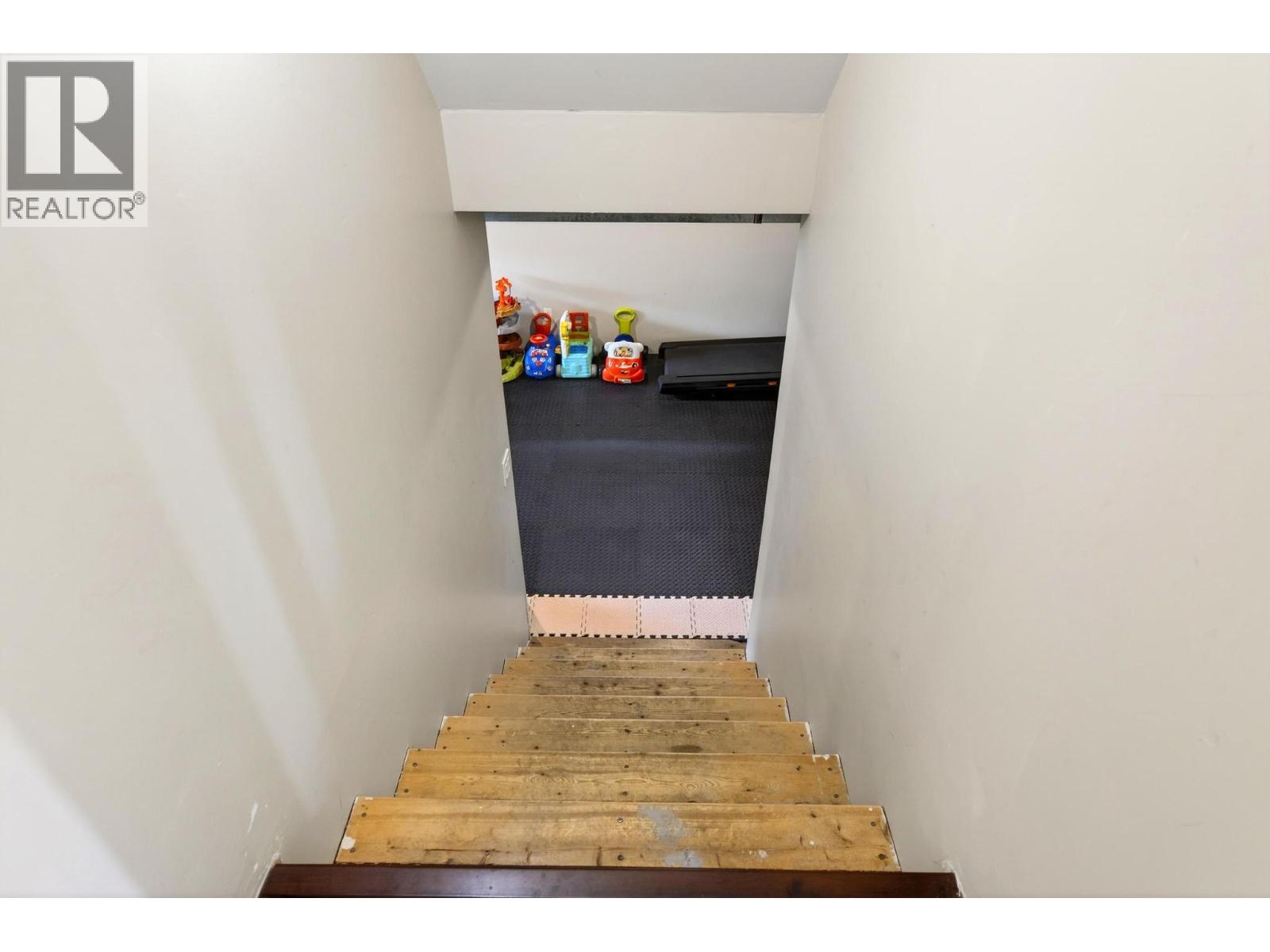 511 10TH  S STREET - 62