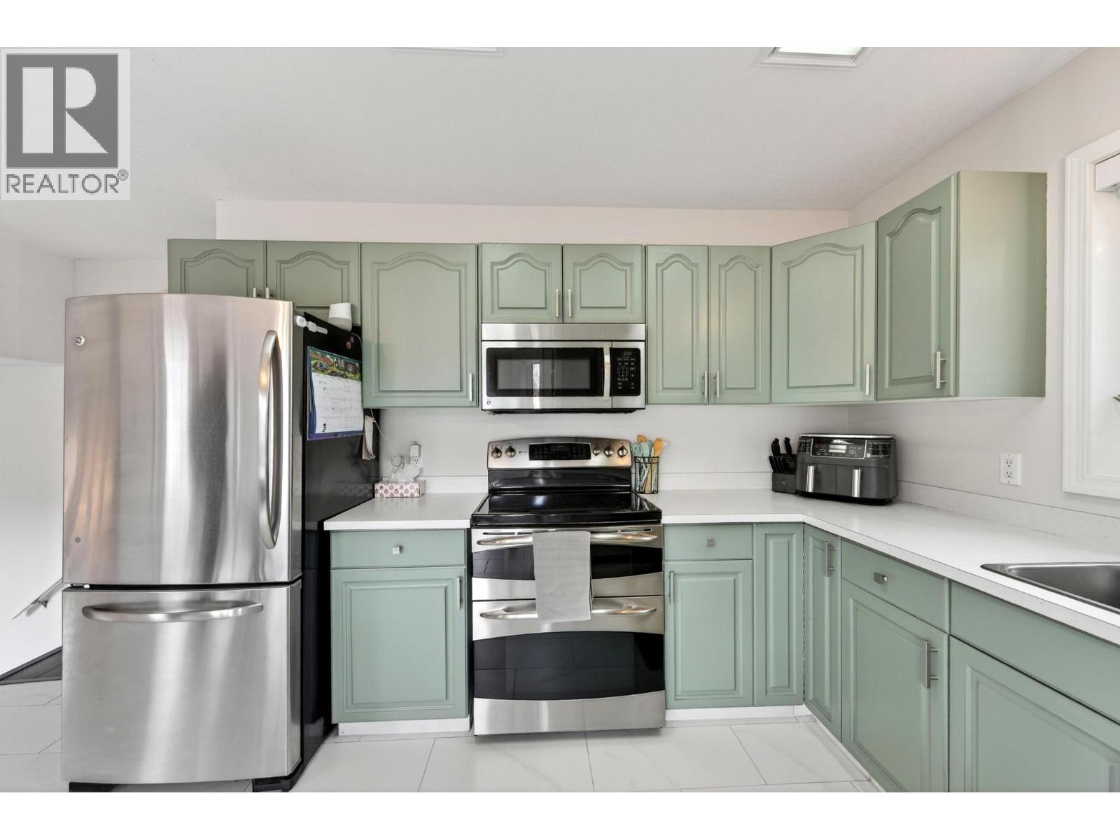 511 10TH  S STREET - 8