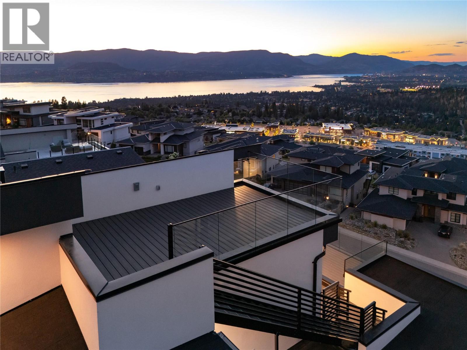 1016 EMSLIE Street, Kelowna