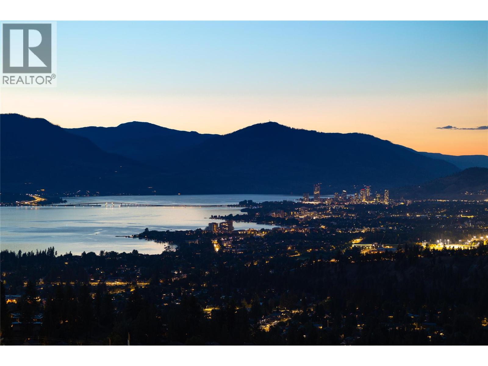 1016 EMSLIE Street, Kelowna