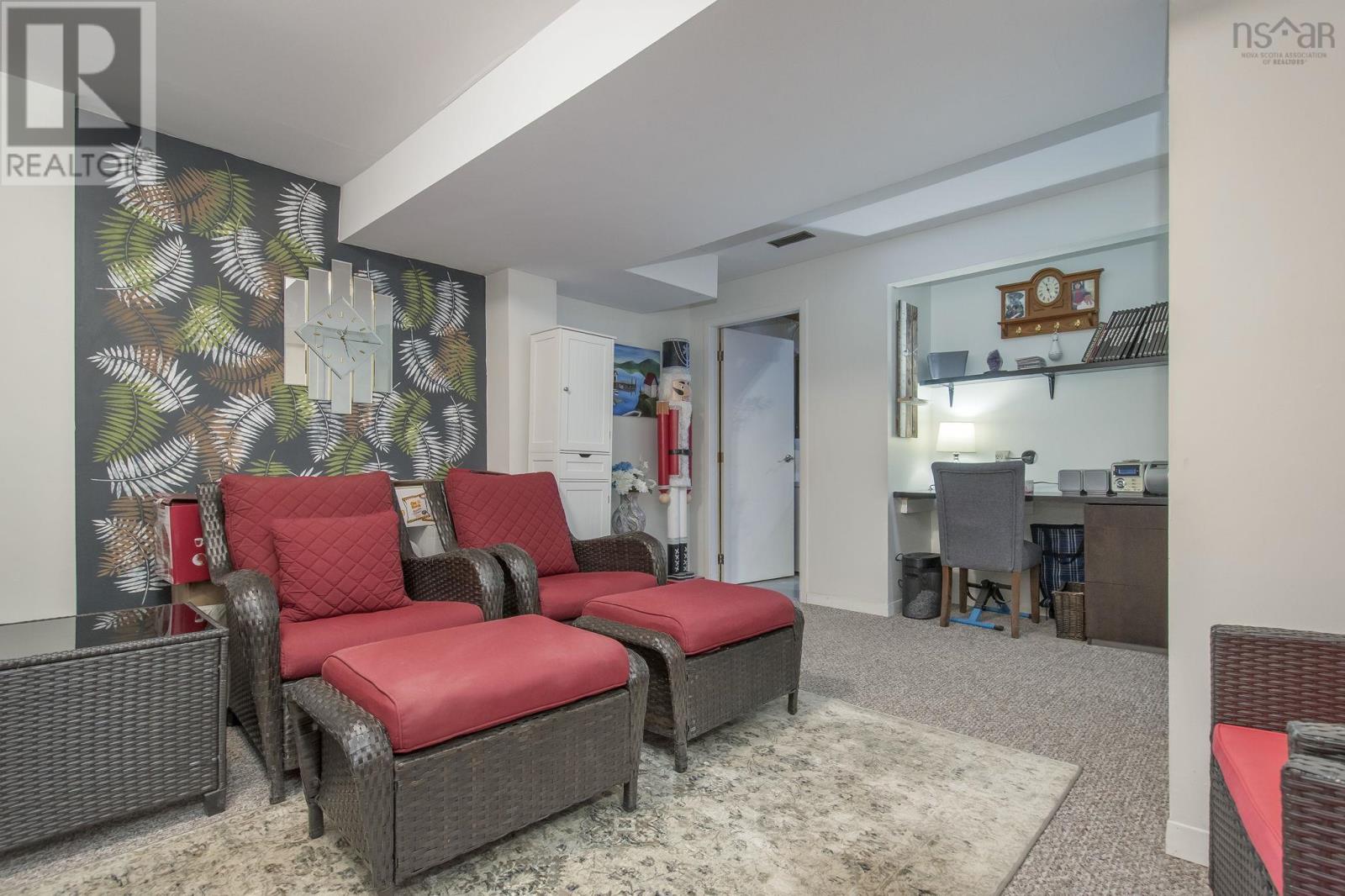 Property 4 of 30 of 552 South Broadway Avenue