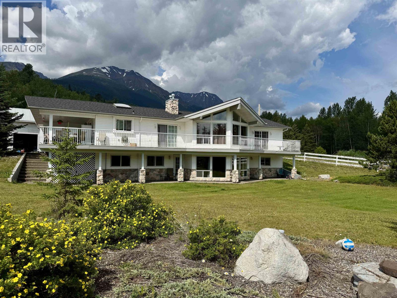 2389 BALSAM Road, Smithers