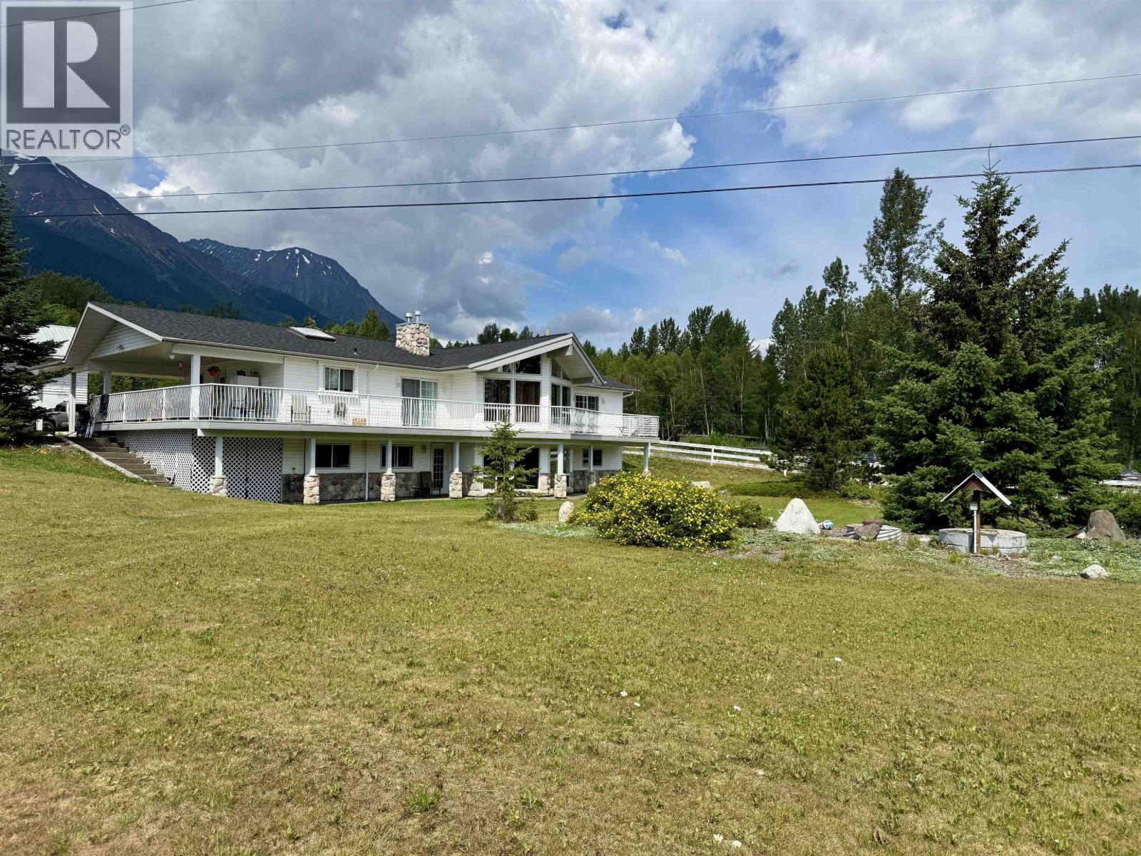 2389 BALSAM Road, Smithers