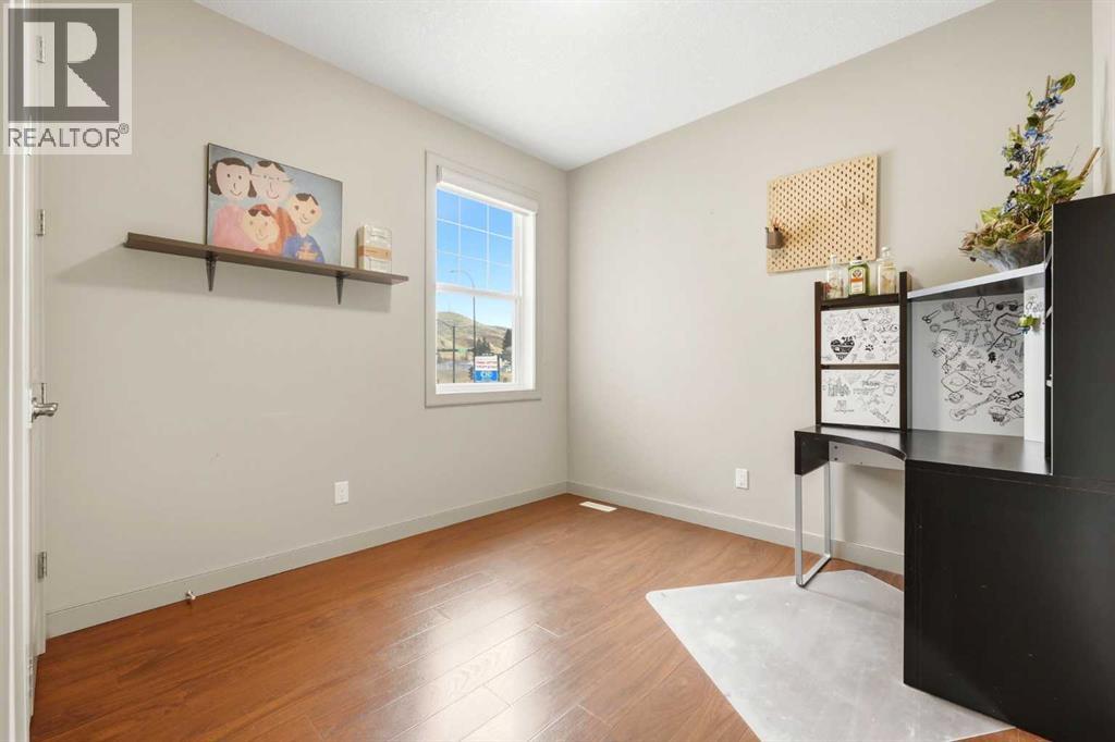 115 Fifth Avenue West, Cochrane