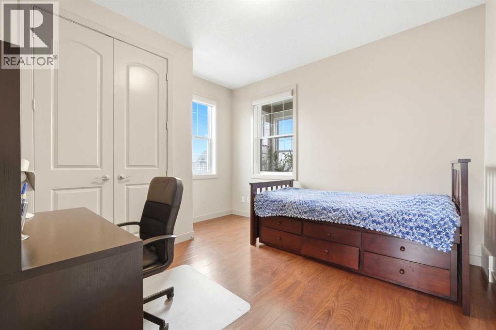 115 Fifth Avenue West, Cochrane