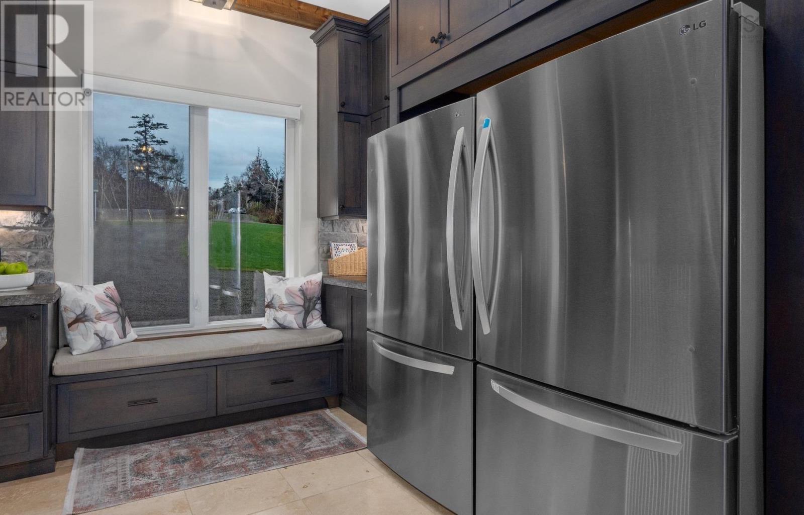 Property 32 of 50 of 5199 Shore Road