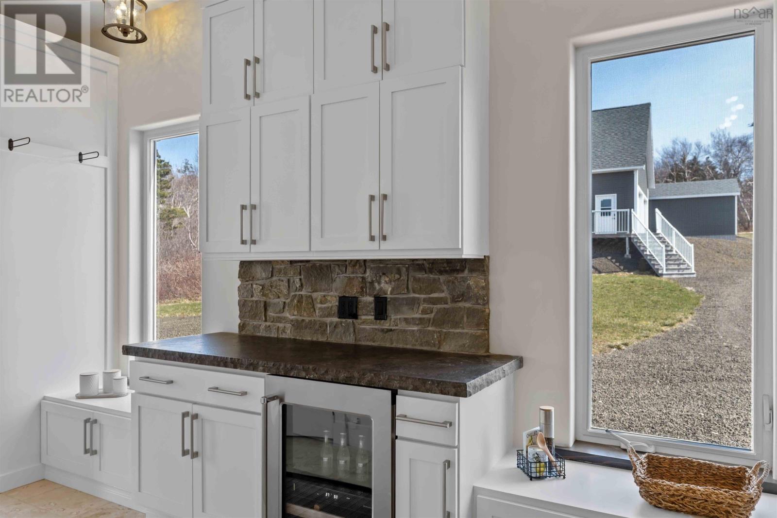 Property 42 of 50 of 5199 Shore Road