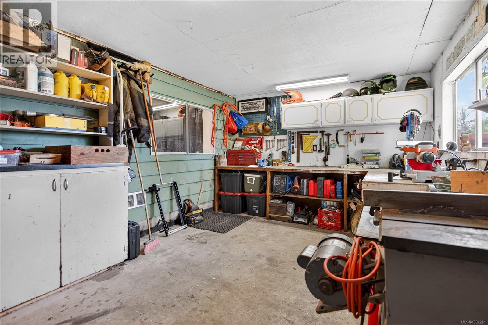 46 PANORAMA CRES - 28