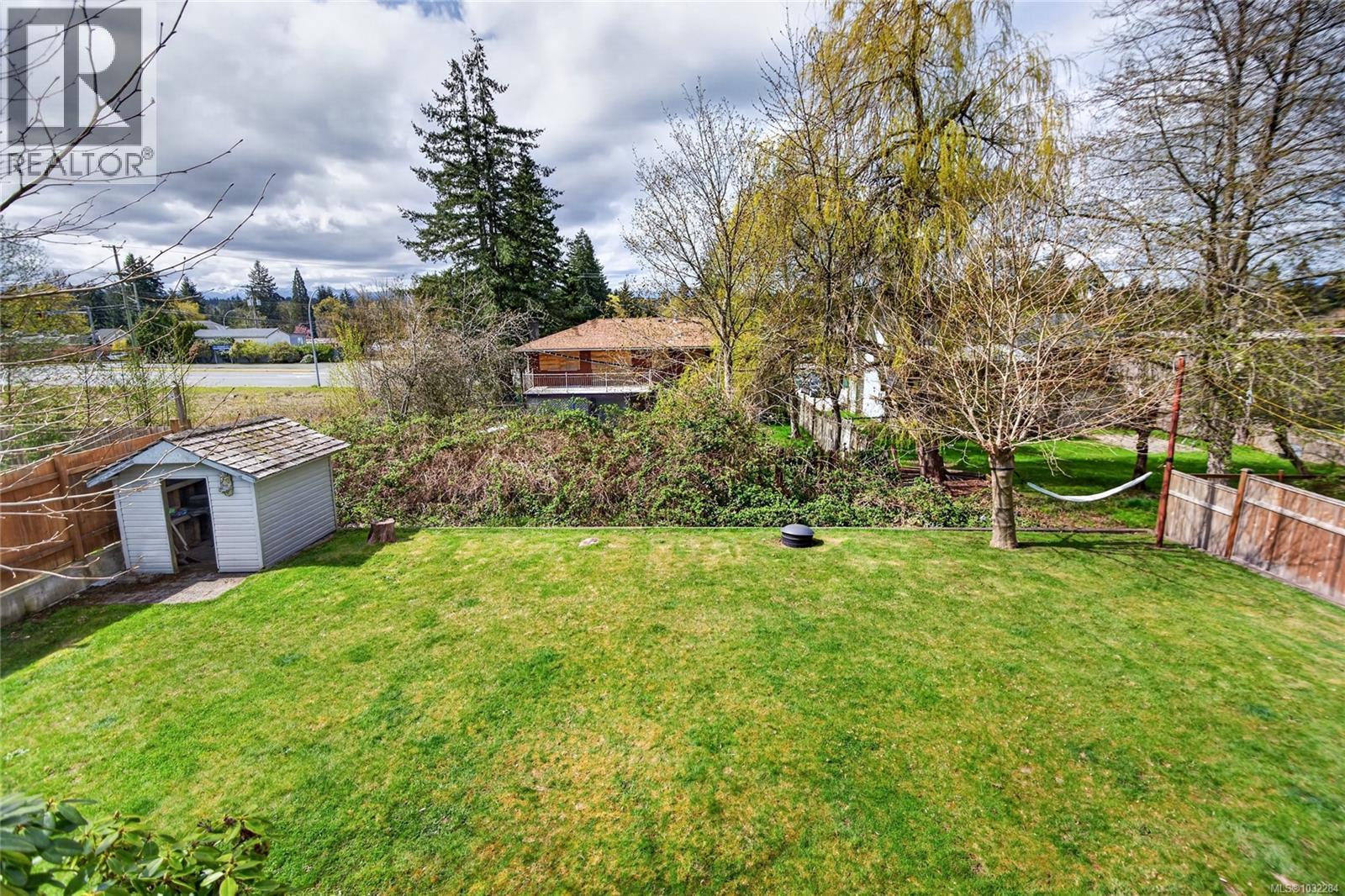 46 PANORAMA CRES - 20