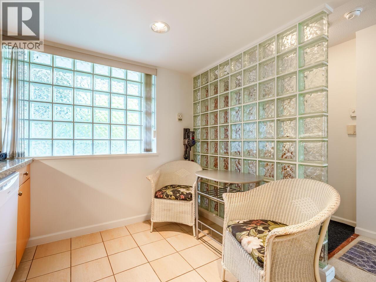 321 1228 MARINASIDE CRESCENT, Vancouver