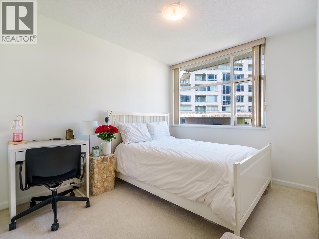 321 1228 MARINASIDE CRESCENT, Vancouver