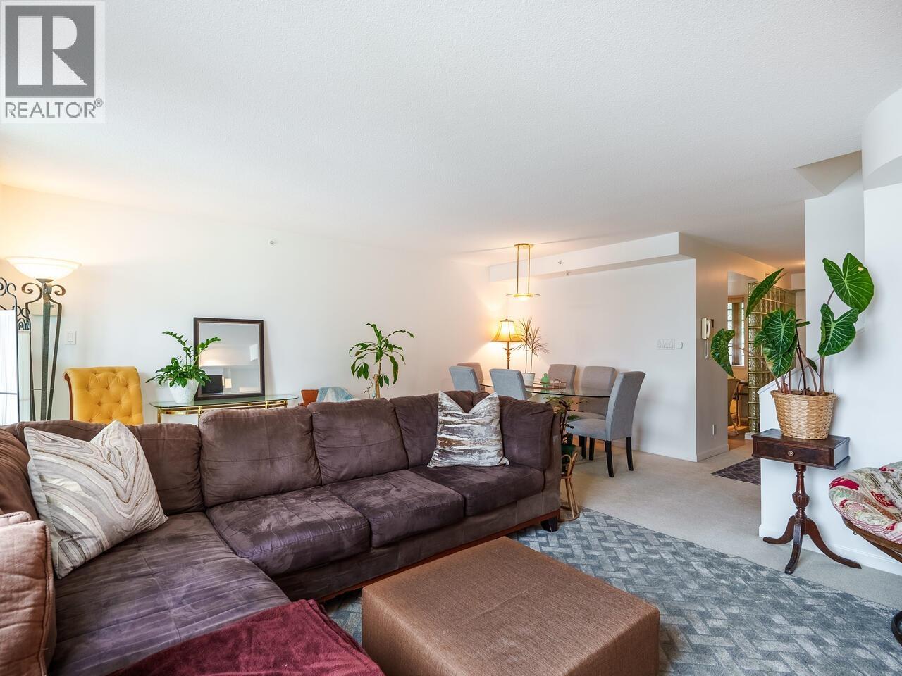 321 1228 MARINASIDE CRESCENT, Vancouver