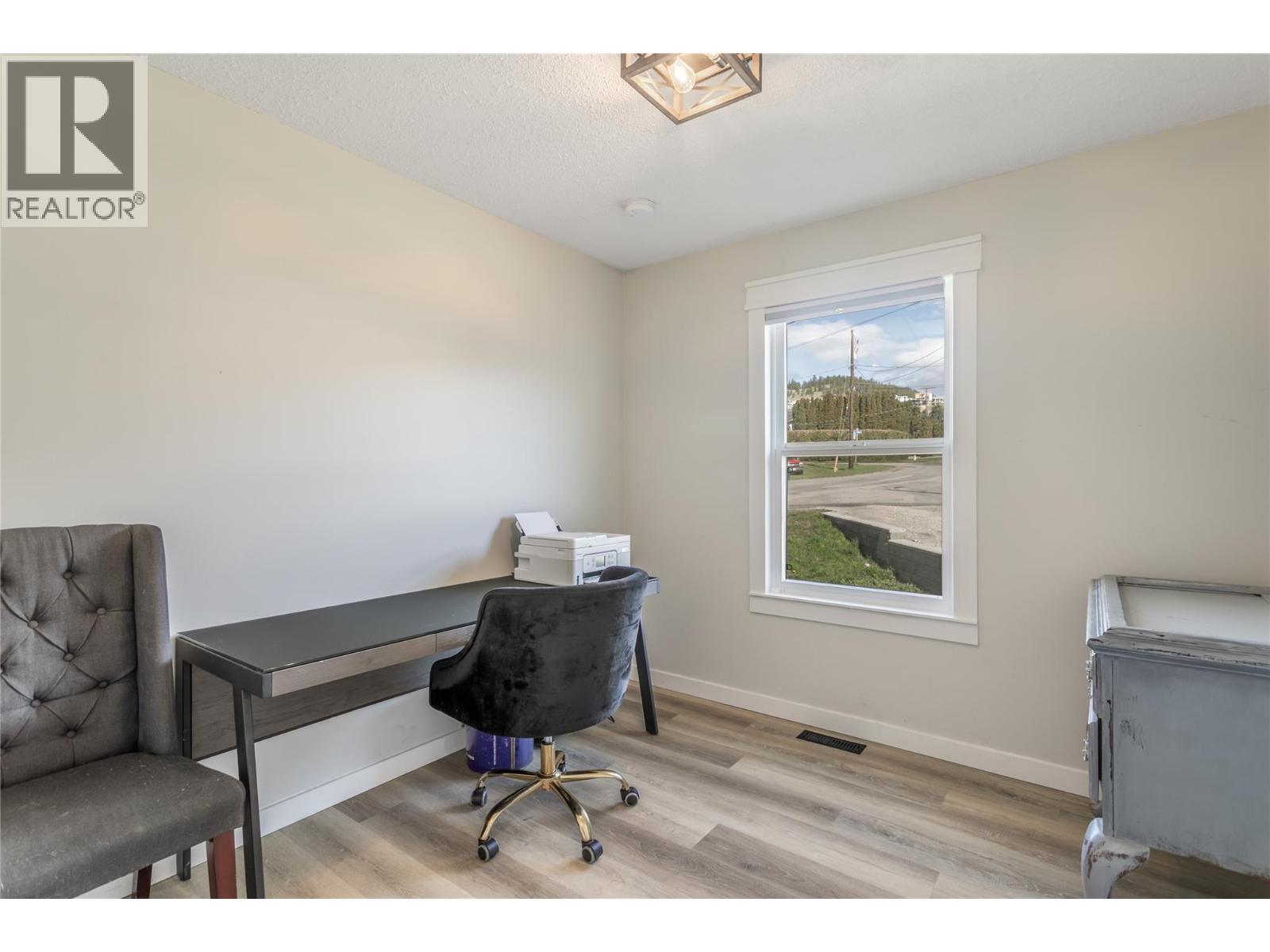 1559 Duncan Court, Kelowna