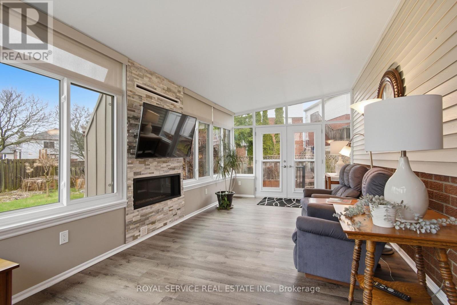 606 CARLISLE STREET - 16