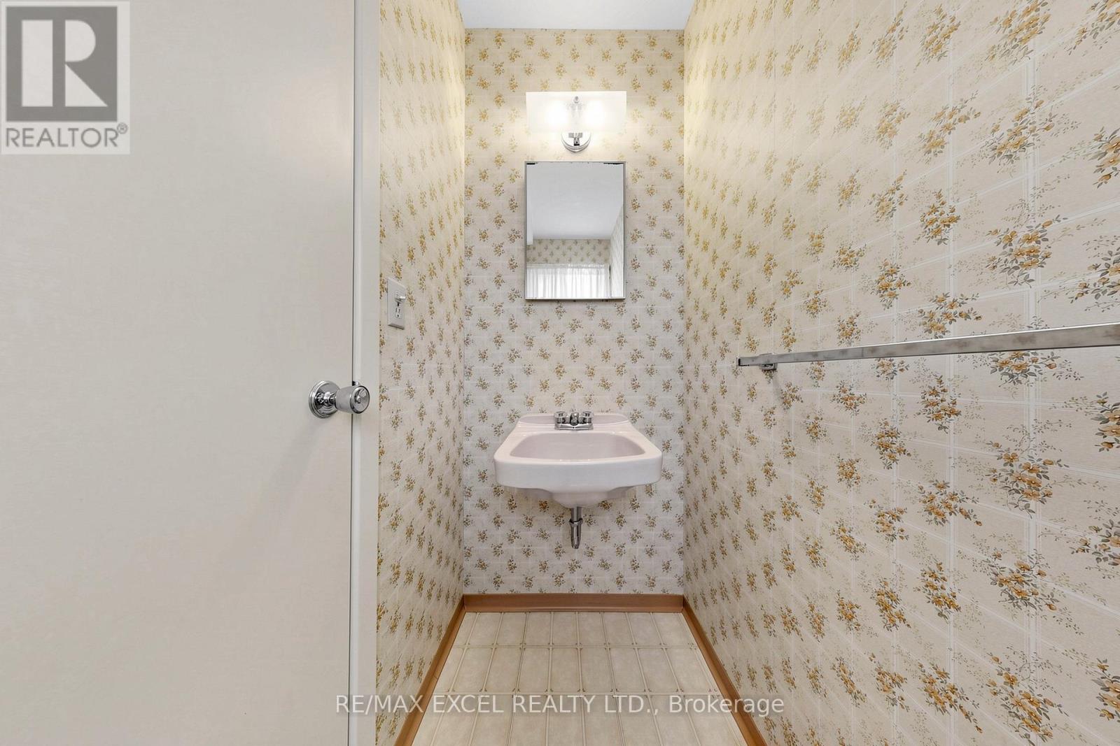 30 WAKEFIELD CRESCENT - 23