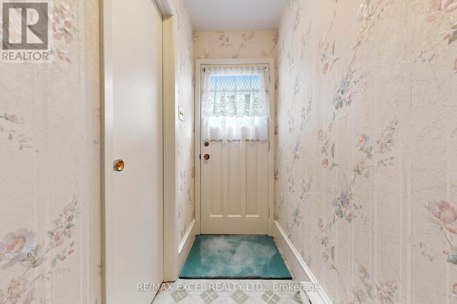 30 WAKEFIELD CRESCENT - 24