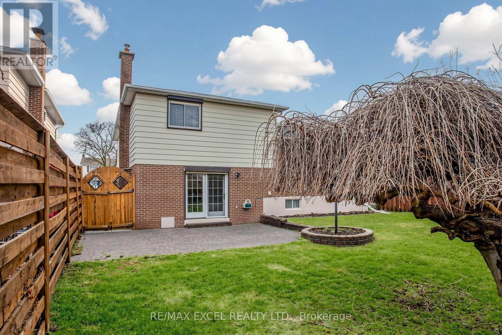 30 WAKEFIELD CRESCENT - 45