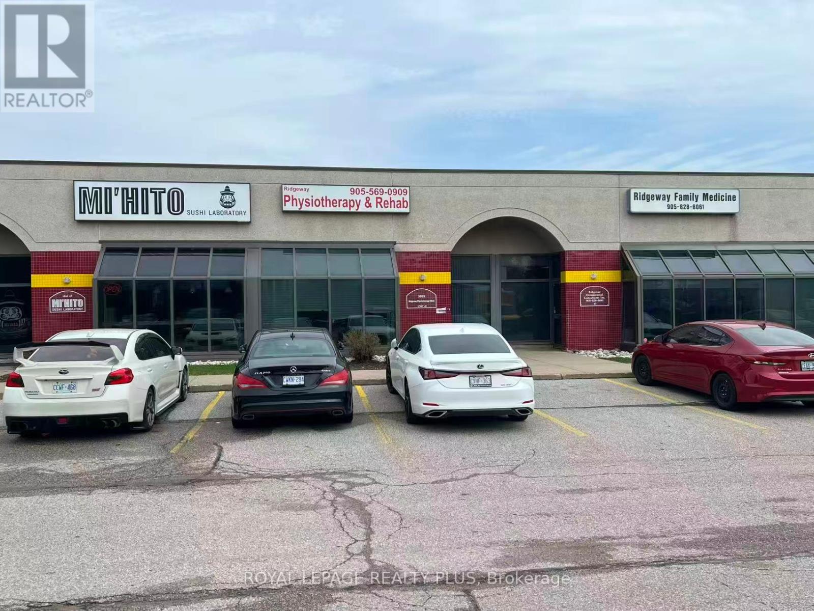 42 - 3065 RIDGEWAY DRIVE