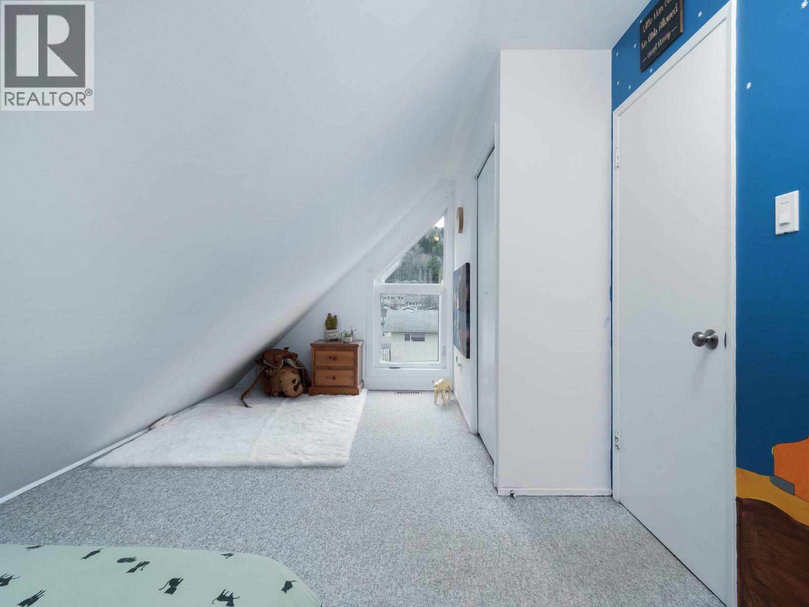 2293 TAPPING STREET - 12